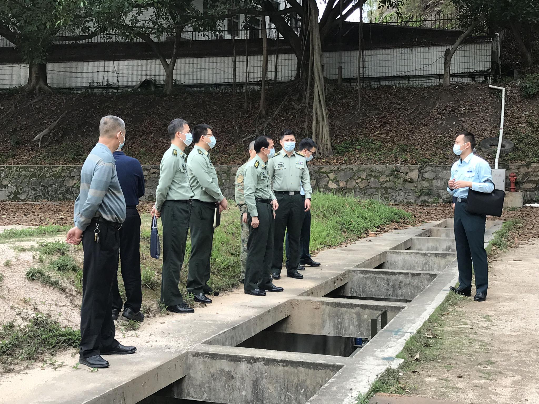 深圳市委常委,深圳警备区司令员杨芝春大校一行到基地调研