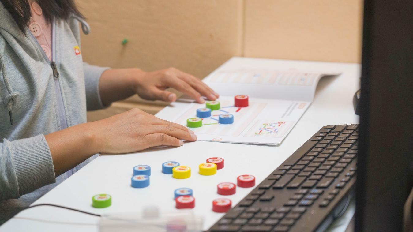 而想要让孩子越来越聪明，这4个由火花思维儿童教育心理咨询师海鸥老师总结的促进大脑成长的好办法，建议家长一定要尝试一下。