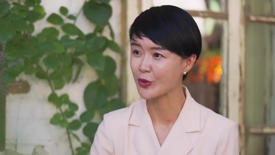 曾策马雪原推广旅游的贺娇龙已赴新疆农业农村厅履新|新疆_新浪财经