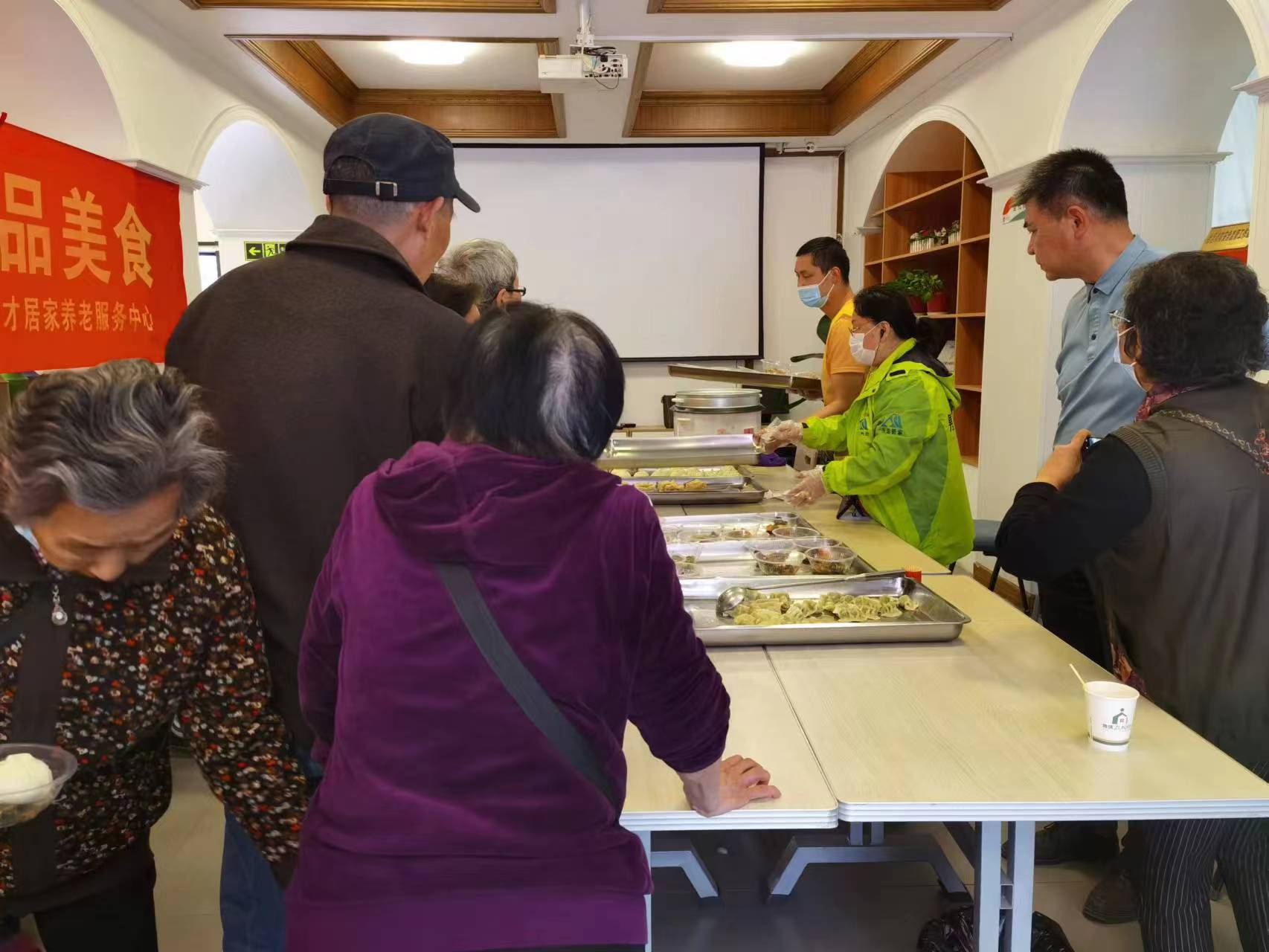 江苏南京：乐享好“食”光，养老助餐点悄然变身社区食堂