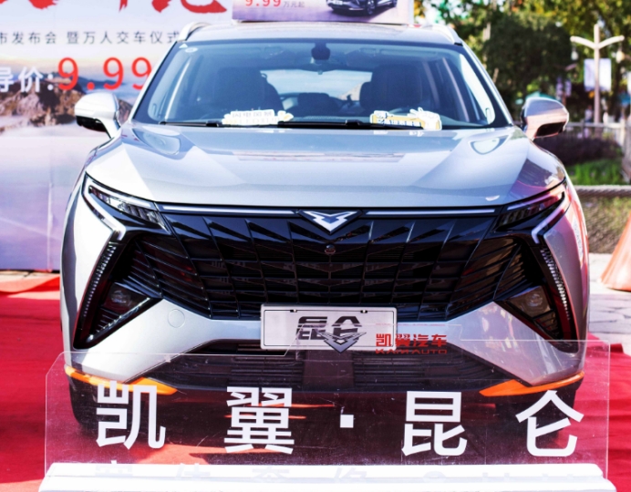 0t的强劲动力和10万左右的超高性价比向市场和消费者展示凯翼汽车的