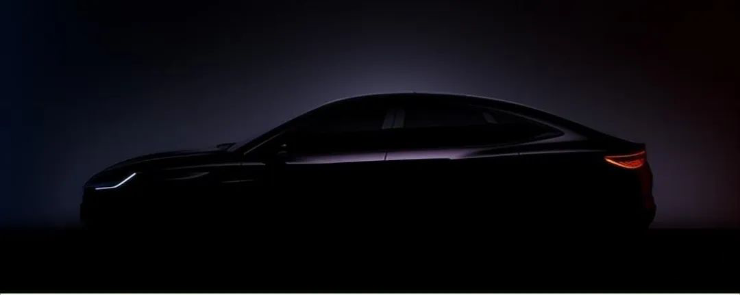 比亚迪海洋网 B + 级超混轿车驱逐舰 07 首发亮相 4 月 18 日上海车展