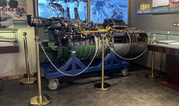 图说:涡喷6发动机