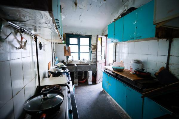 六户合用的厨房