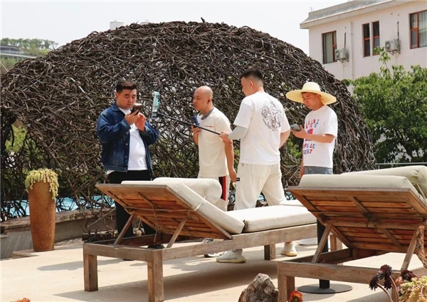 图:二晨、十三姨、马晓伟、沈一涵等10位快手达人深入探访玉溪之美