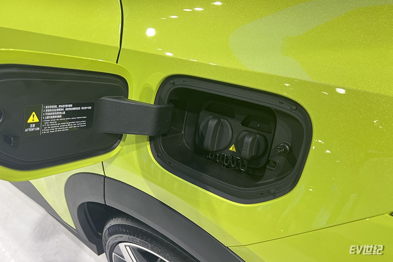 2023上海车展实拍高颜值SUV深蓝S7纯电版