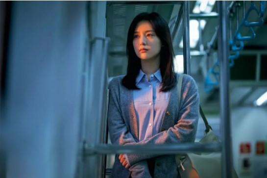 年轻人不想打扫的原因：实在太累了。/《我的解放日志》