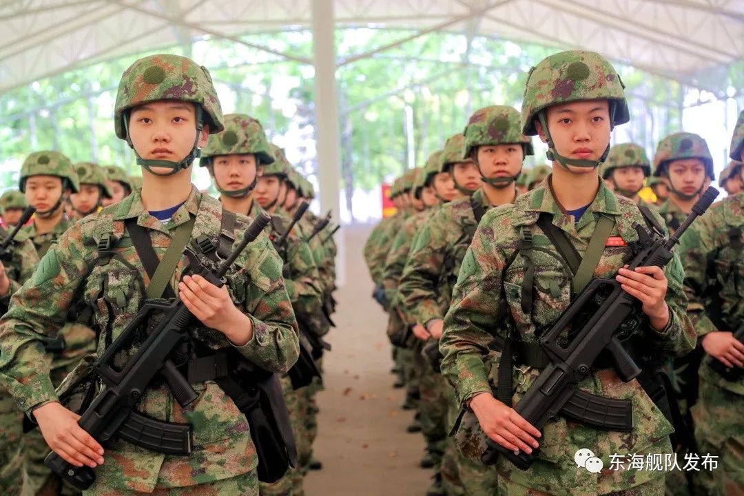 在身,钢枪在手忠诚在心,使命在肩愿新兵们在强军征途上不辱使命书写
