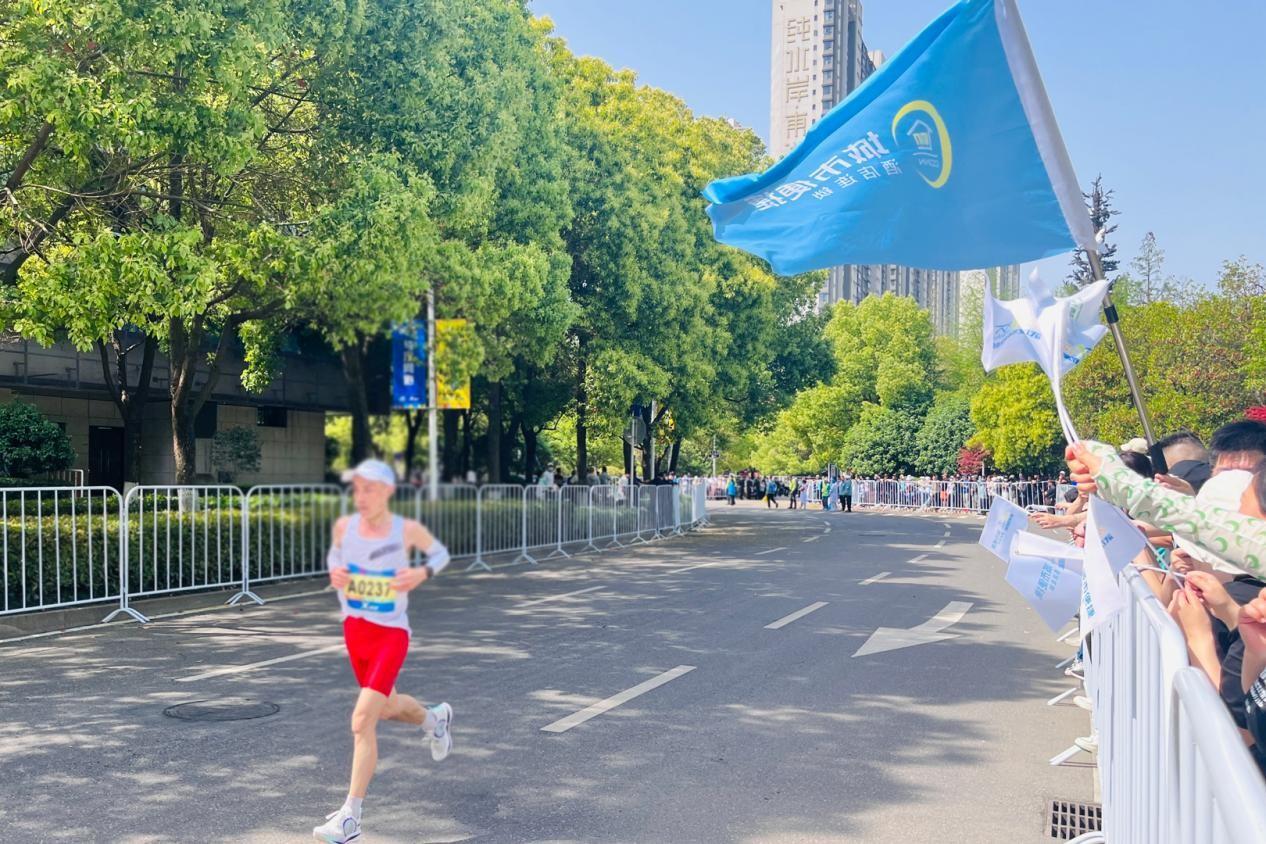 城市便捷酒店加油助威