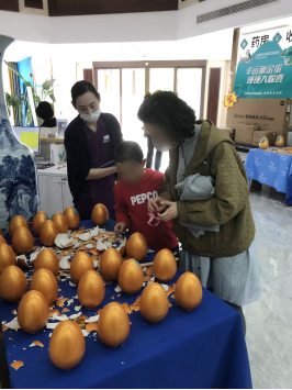 图：院内患者参与活动现场