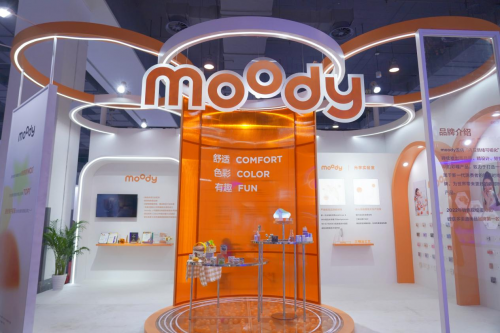 moody作为唯一彩瞳品牌参展第二十二届国际眼科学学术会议（COOC）