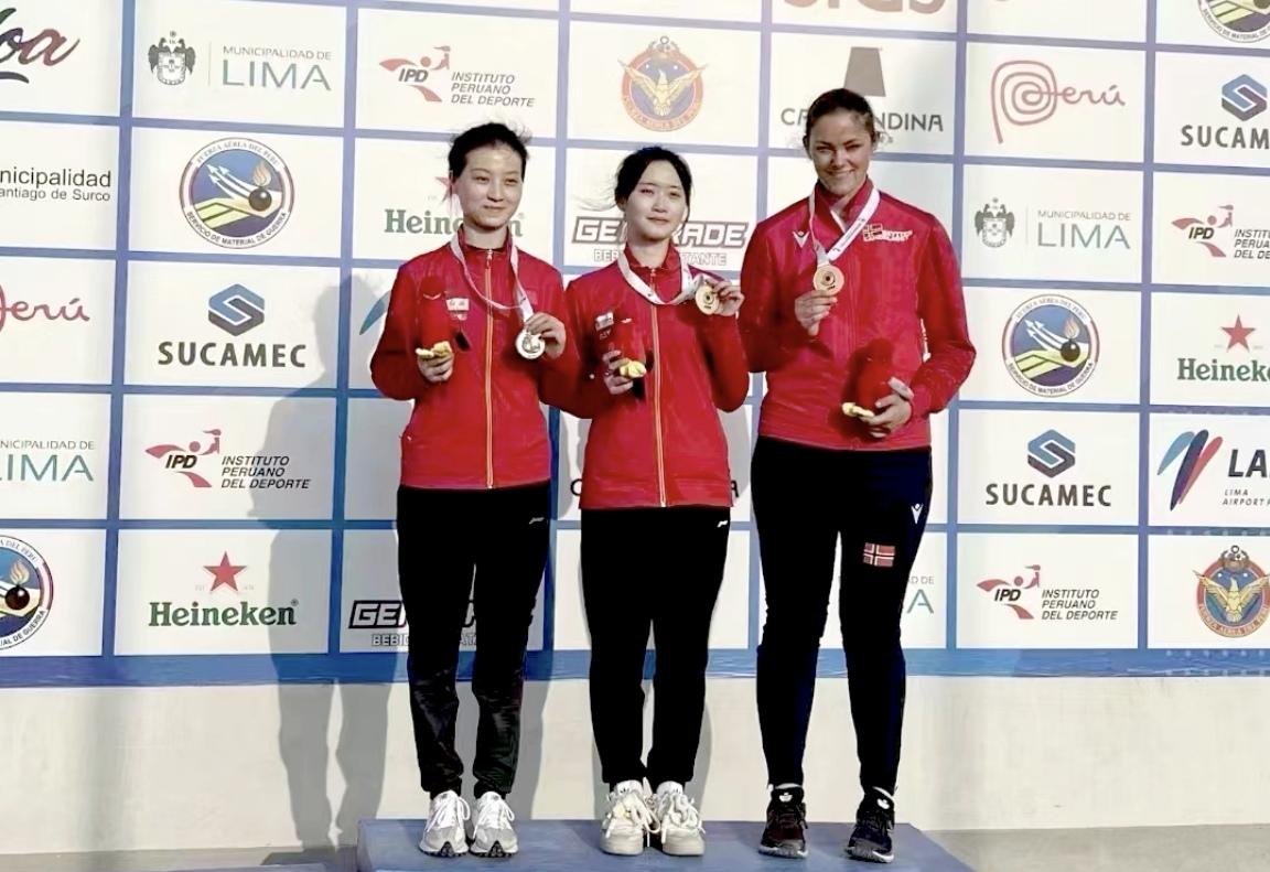 在当天的排位赛中,史梦瑶以405.