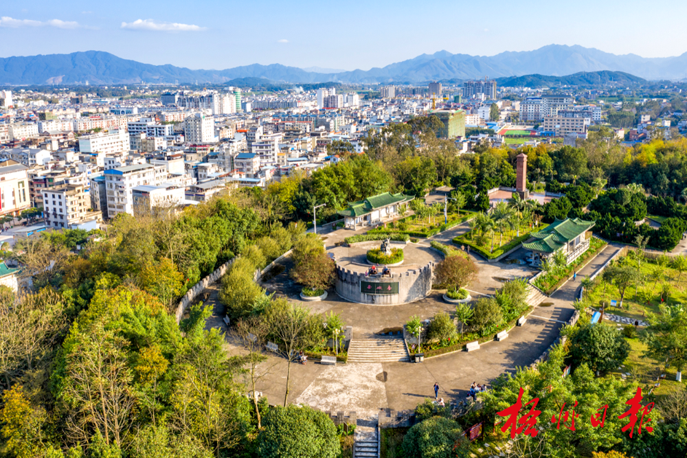 蒙山县西炮台公园 黄胜林 摄