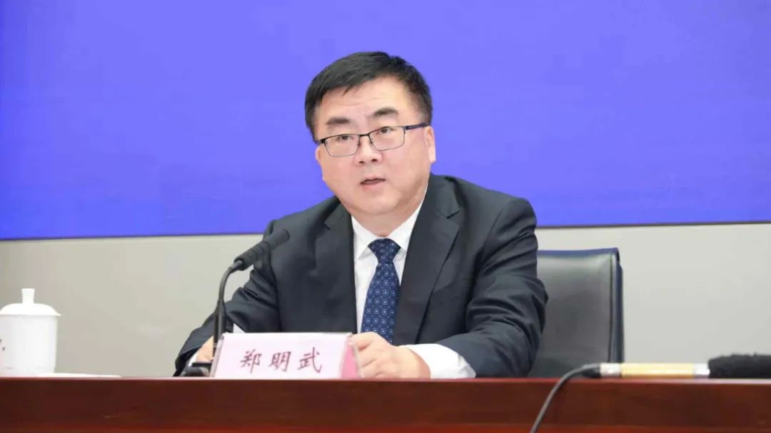 主持人:省委宣传部副部长,省政府新闻办公室主任 郑明武(许梦宇&nbsp