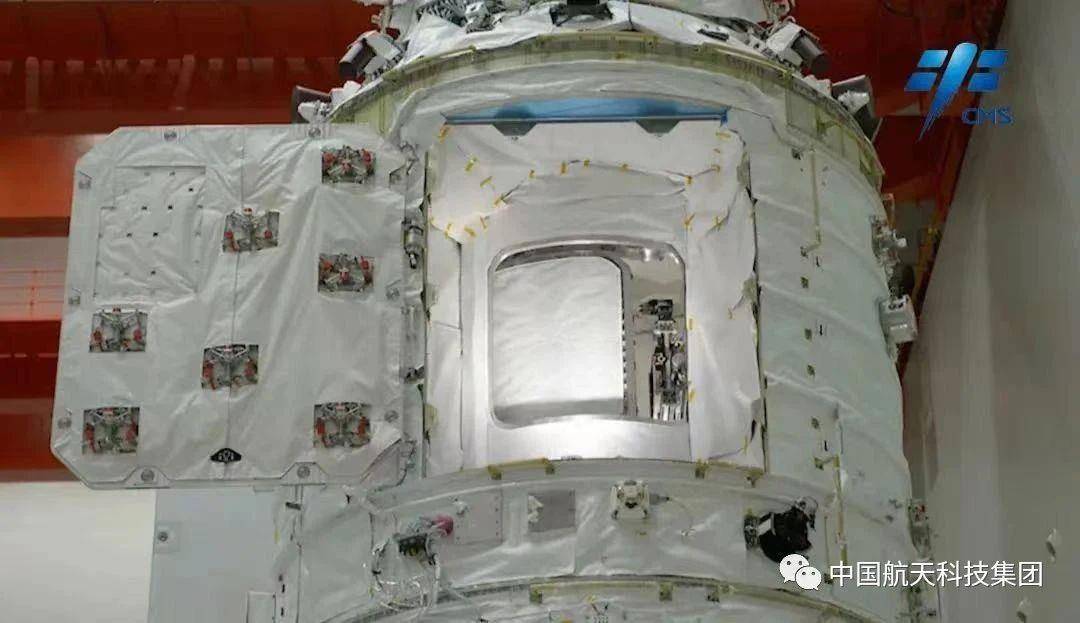 揭秘我国航天史上首个电动舱门