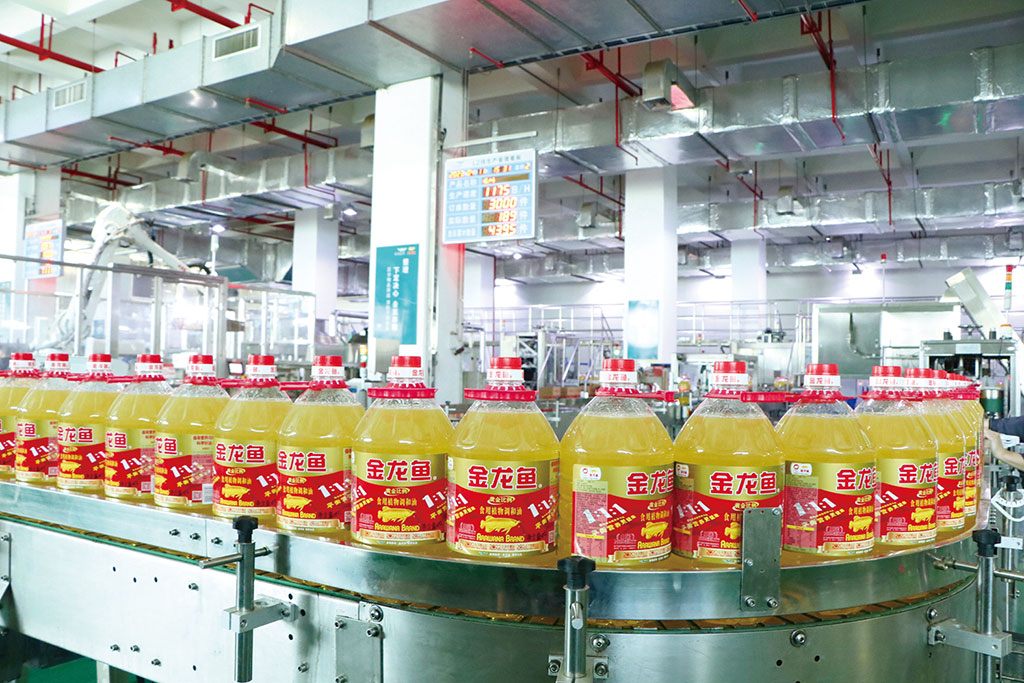 图2:南海油脂工业(赤湾)公司"圳品"金龙鱼油生产基地.