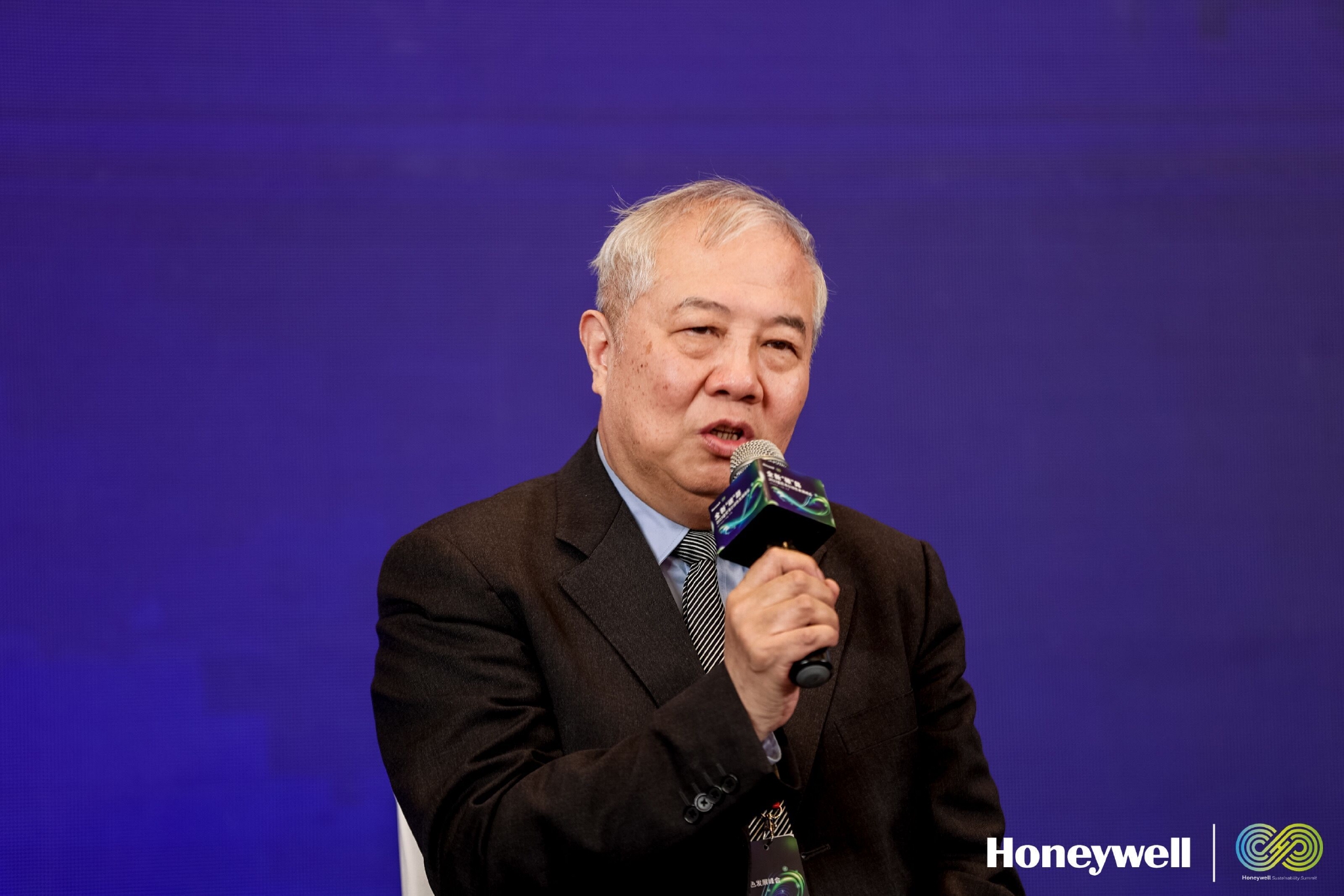 中国商飞首席科学家吴光辉:个人也能为民航业绿色发展做贡献|吴光辉_