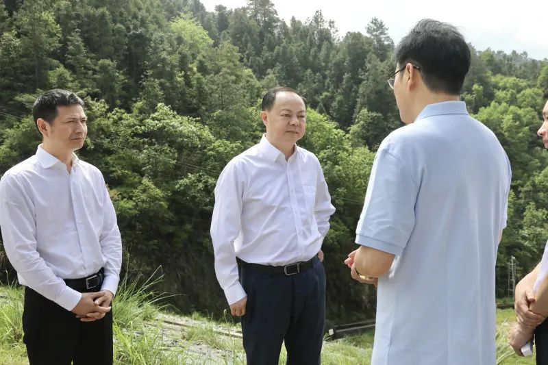 长沙市委常委,浏阳市委书记朱东铁,副市长邹特,市政府秘书长许凡参加.