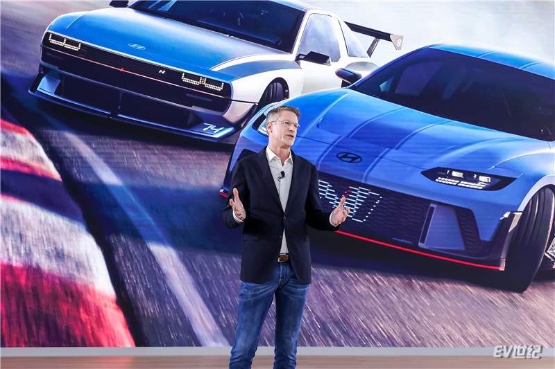 现代汽车N品牌及赛车运动事业本部长Till Wartenberg副总裁宣布N品牌正式进入中国