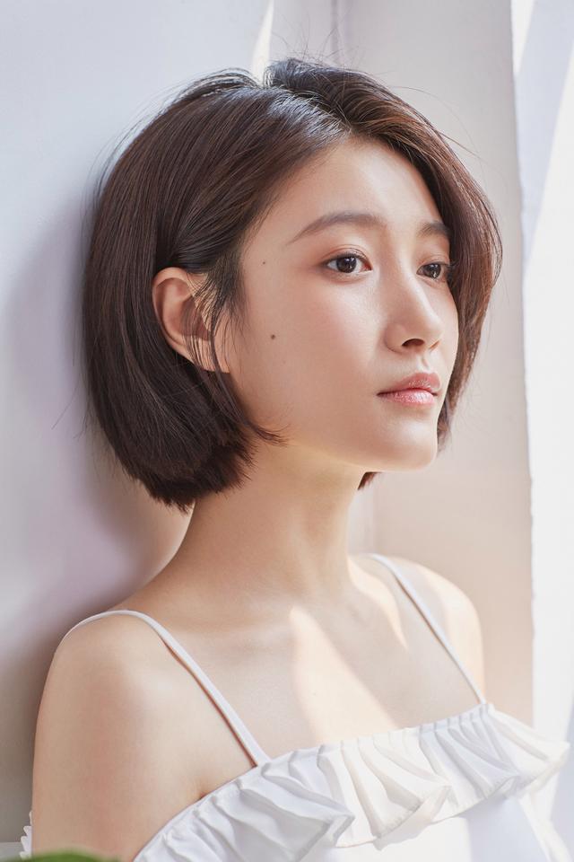 啜妮说,她不喜欢在舒适圈里打转,新鲜感能激发她创作的欲望.