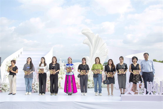 2023年义乌购最美老板娘