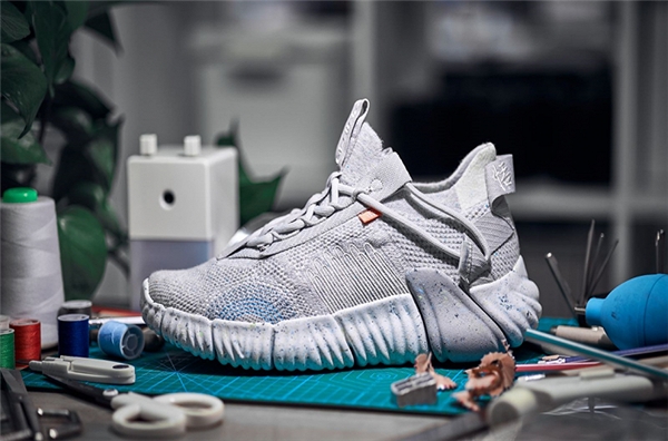 李宁环保鞋款“悟空”