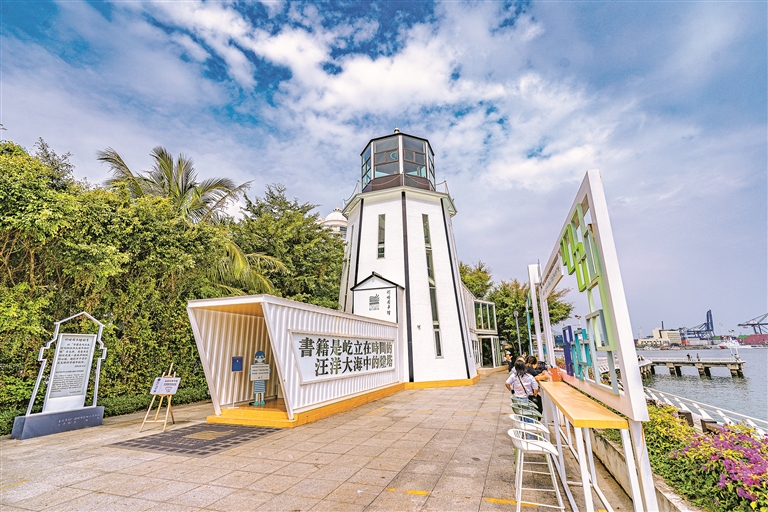 灯塔图书馆已成全国知名阅读打卡点和文旅目的地. 图片由受访单位提供