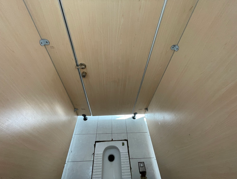 记者探访北京公园,医院,商场公厕,找扶手就像开盲盒_新浪财经_新浪网
