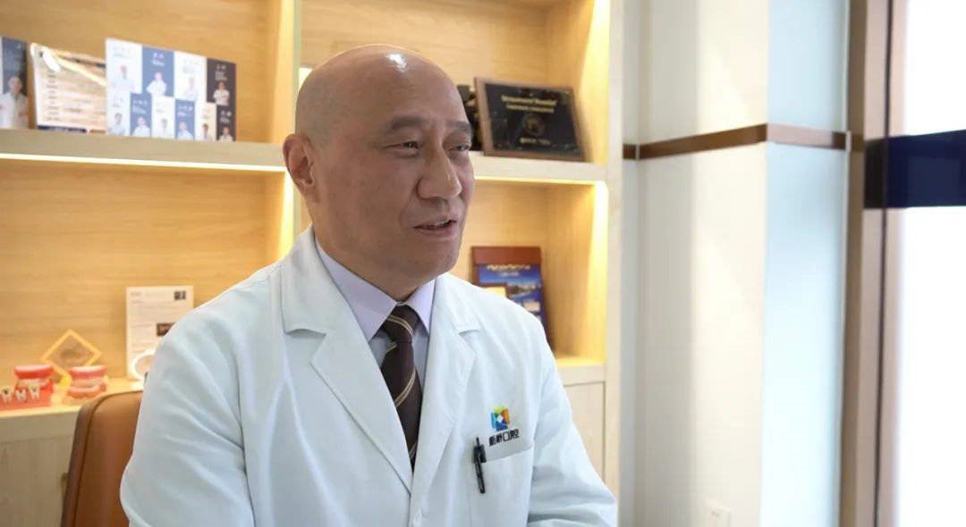 四川省口腔医学会口腔种植专委会副主任委员、新桥口腔成都玉双院区业务院长刘果生