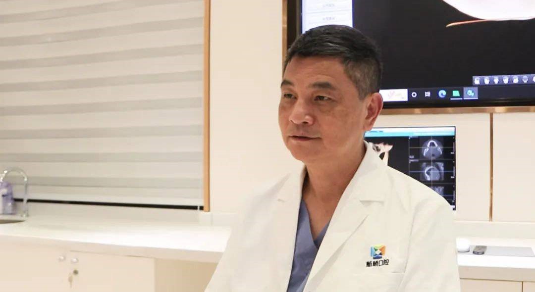 四川省口腔医学会口腔种植专委会常委、新桥口腔成都高新院区业务院长李华