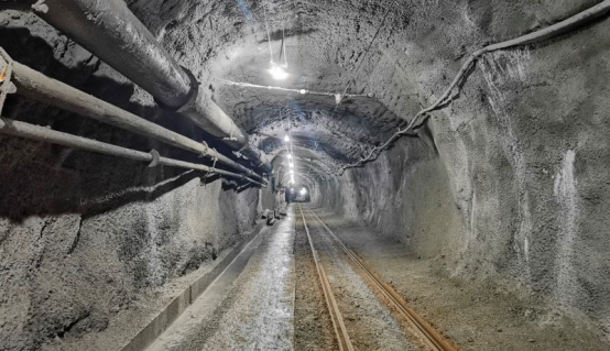 图：彝良驰宏河西550中段主运现场