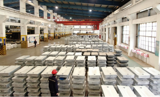 图：驰宏新材料厂锌合金发运作业区