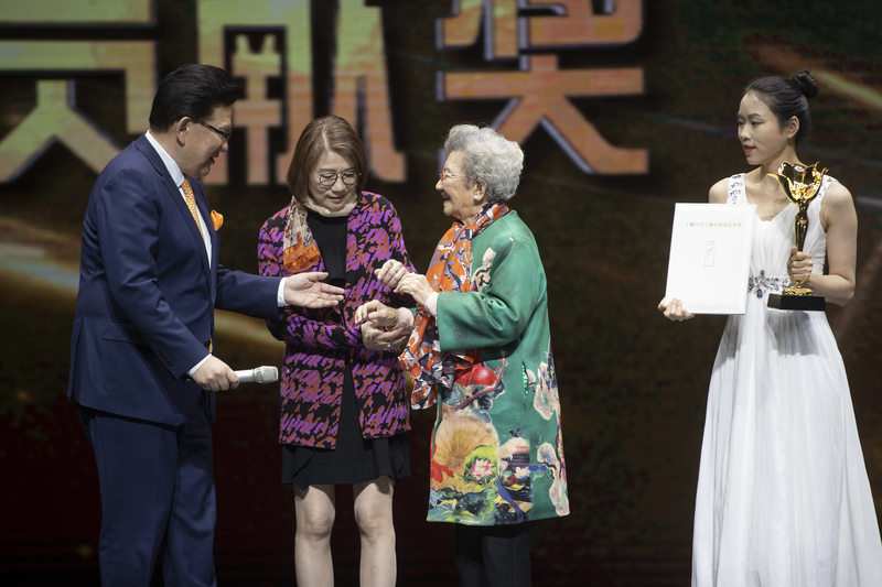第31届上海白玉兰戏剧奖揭晓国民奶奶陈奇获颁特殊贡献奖
