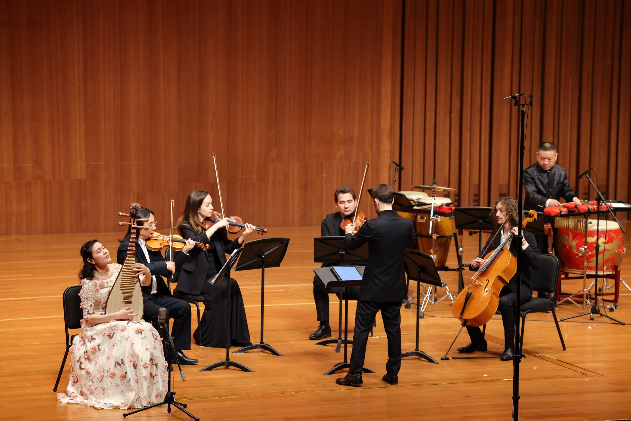 琵琶 弦乐四重奏 中西合奏演绎跨界音乐会|弦乐_新浪财经_新浪网