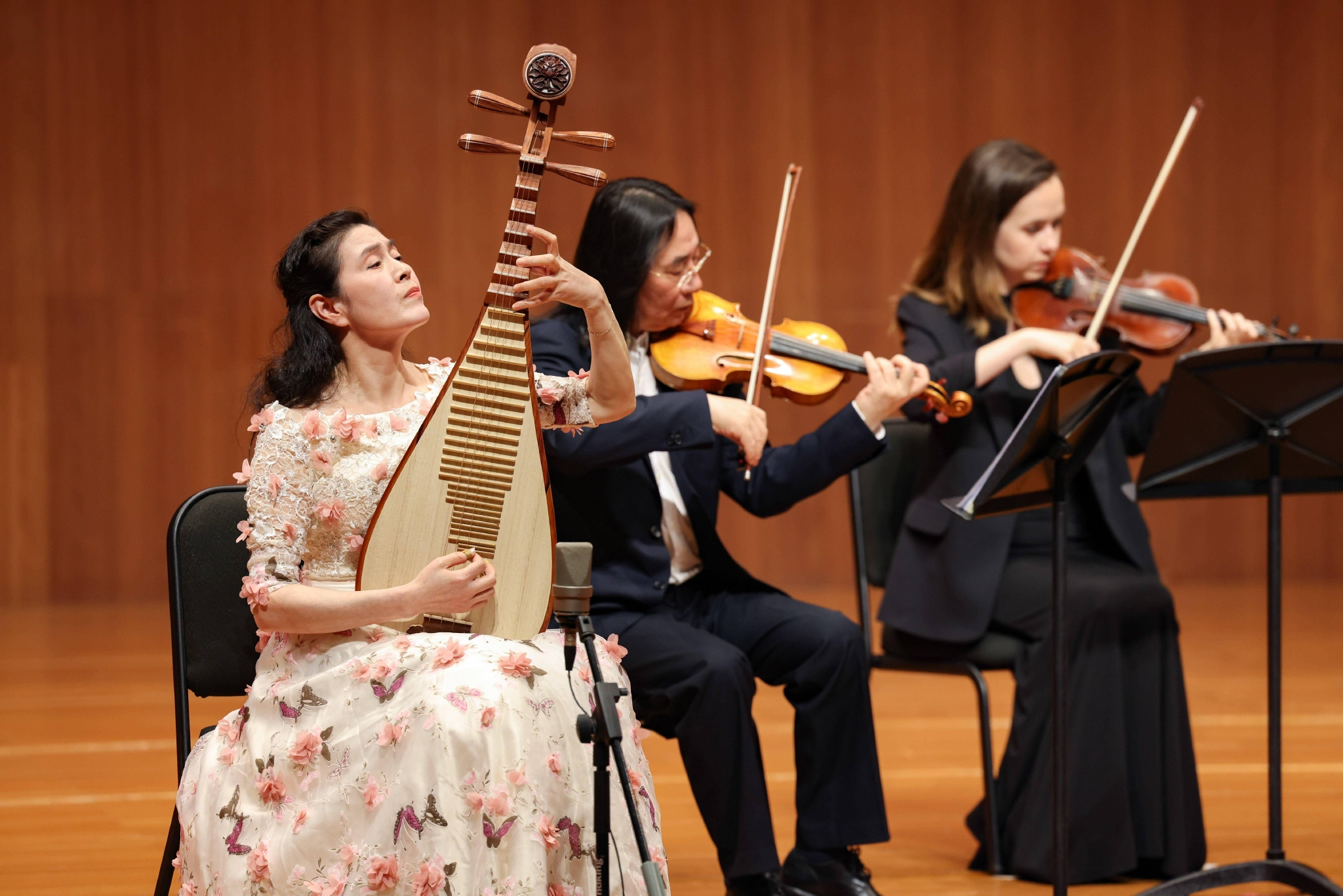 琵琶 弦乐四重奏 中西合奏演绎跨界音乐会|弦乐_新浪财经_新浪网