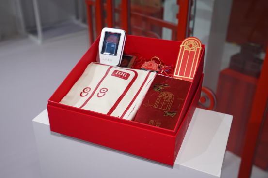 一大文创亮相上海车展以文创产品传承红色基因