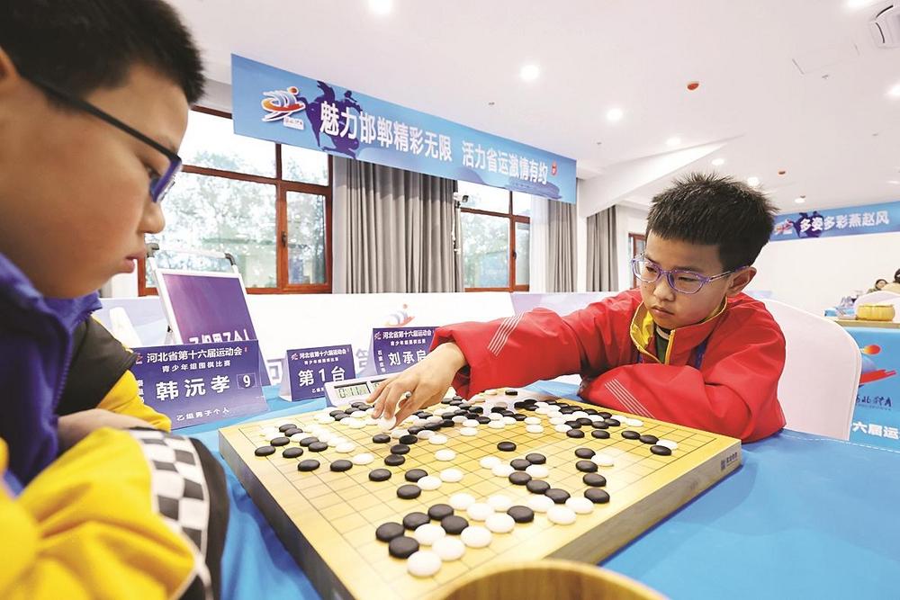 围棋比赛现场 本报记者 刘学维 摄