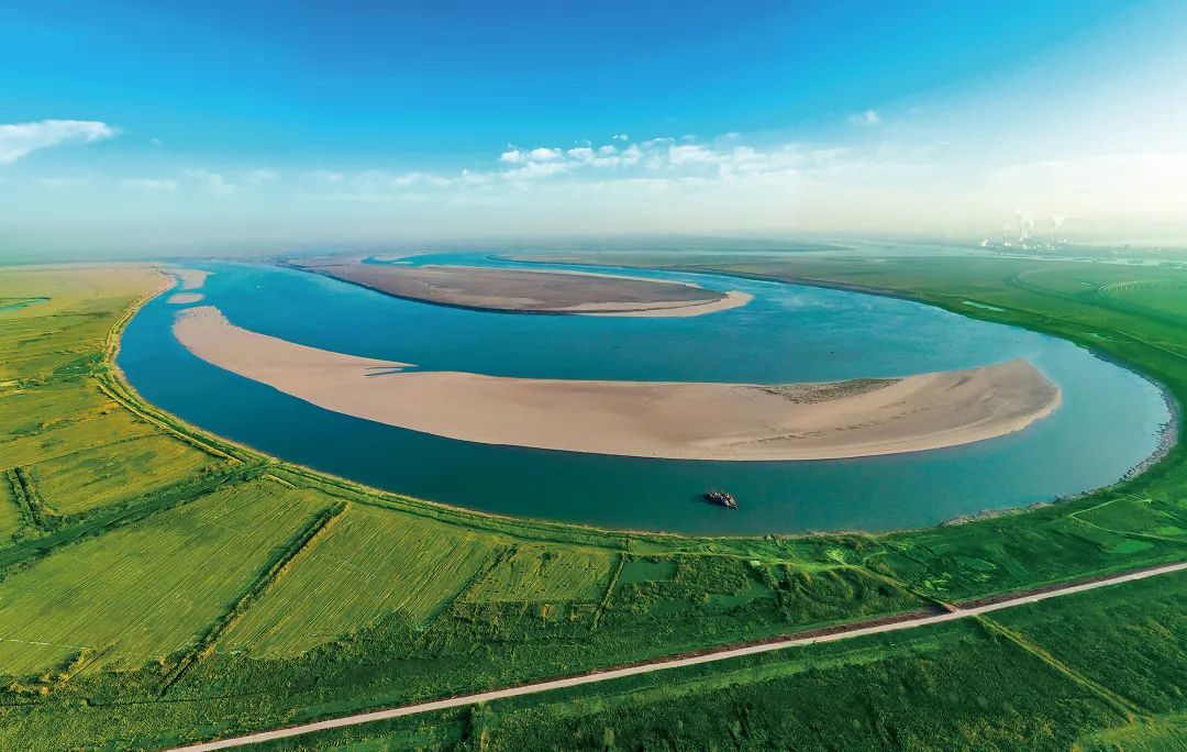 岳阳市君山区江豚湾景区一带.