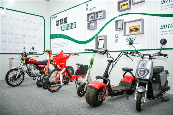 ▲洛梵狄产品展示与荣誉墙一角