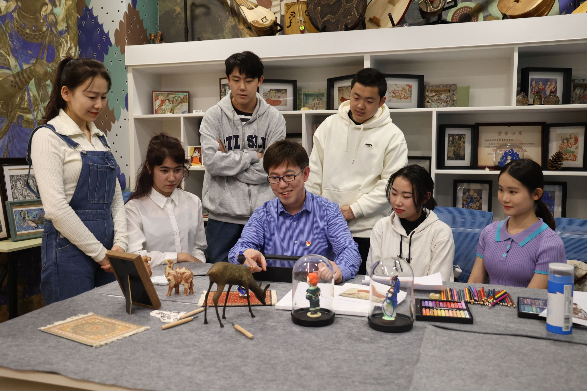 用青春深耕育人沃土|辅导员_新浪财经_新浪网