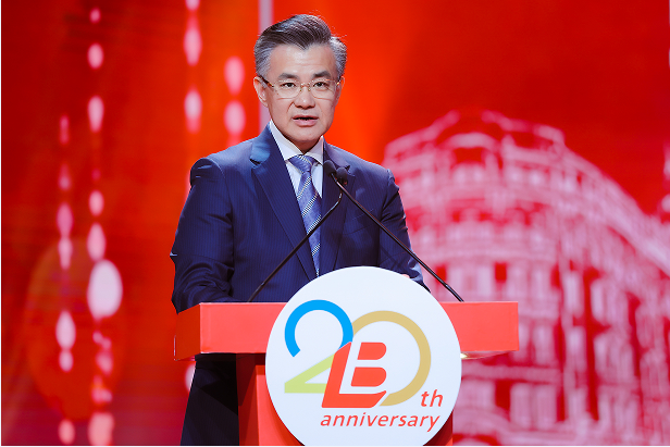 （百联集团总裁濮韶华致辞）