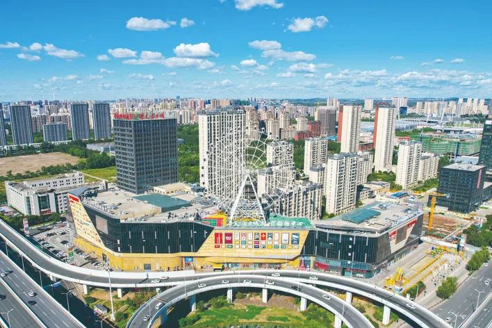 摩天·活力城购物中心不断引入新品牌,丰富新业态,为消费者带来沉浸式