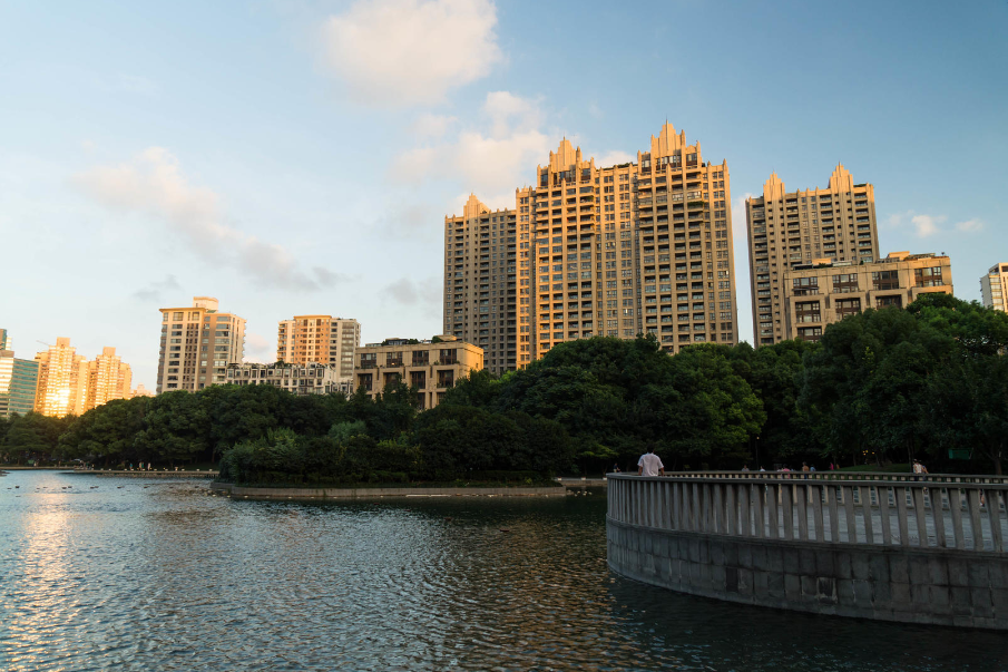 ↑上海翠湖天地项目 图据IC photo