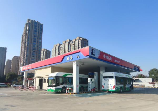 2019年9月,中国石化浙江石油嘉善善通加油加氢站投入运营,是浙江省第