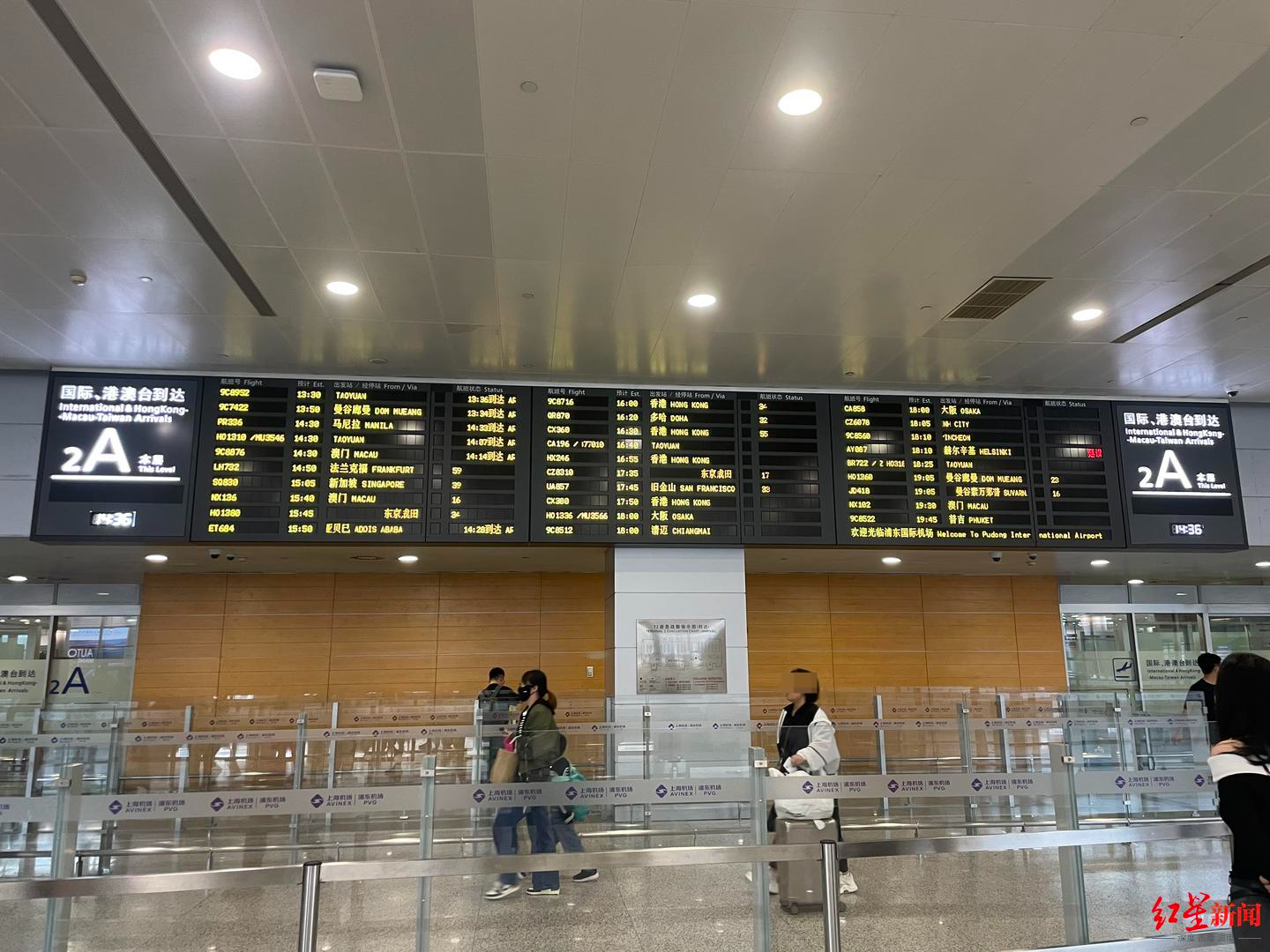 ↑浦东国际机场T2航站楼到达层