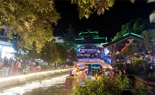 (往届兴安米粉节,图源网络)