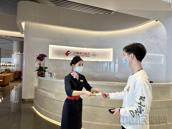 东航在虹桥v21s推出"首见贵宾室"服务东航目前还在虹桥机场推出了一站