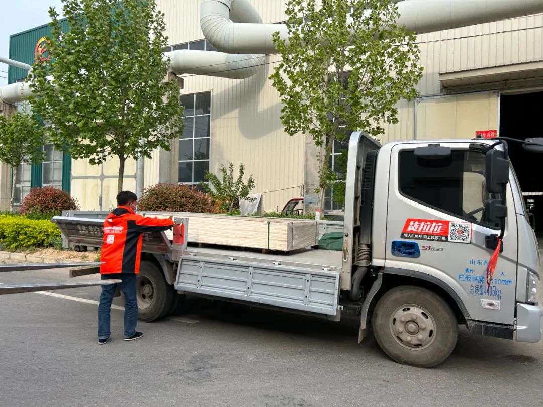 基本都去庄寨附近拉货,拉的最多的就是木材,生态板,木制工艺品在曹县