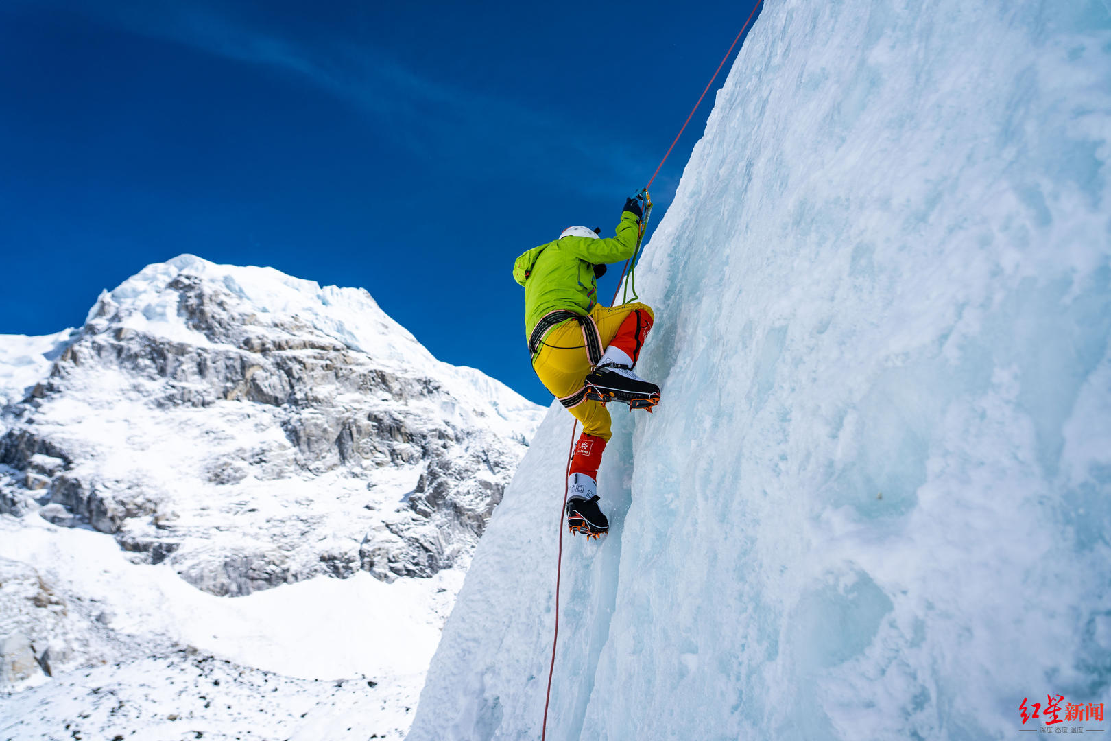 ↑李生涛进行登山训练 