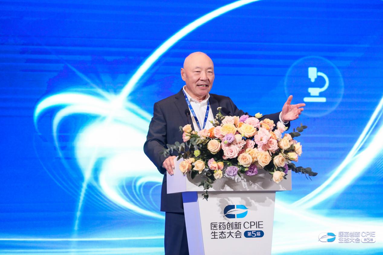 百济神州全球总裁，首席运营官兼中国区总经理 吴晓滨